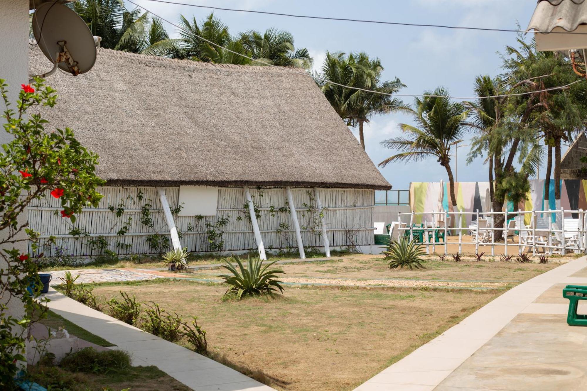 Tahiti Hotel Cotonou Exterior photo